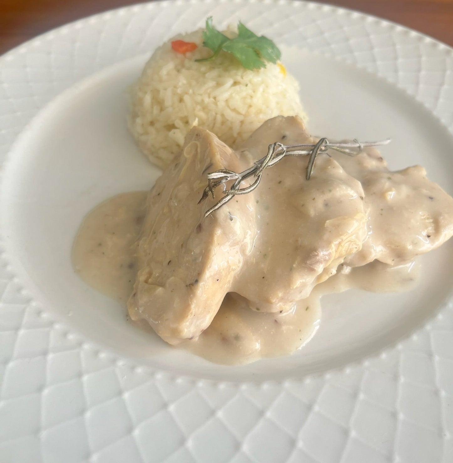 Pollo en Salsa Blanca a la Pimienta